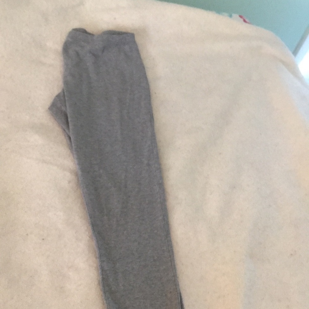 Grey leggings size XL in girls